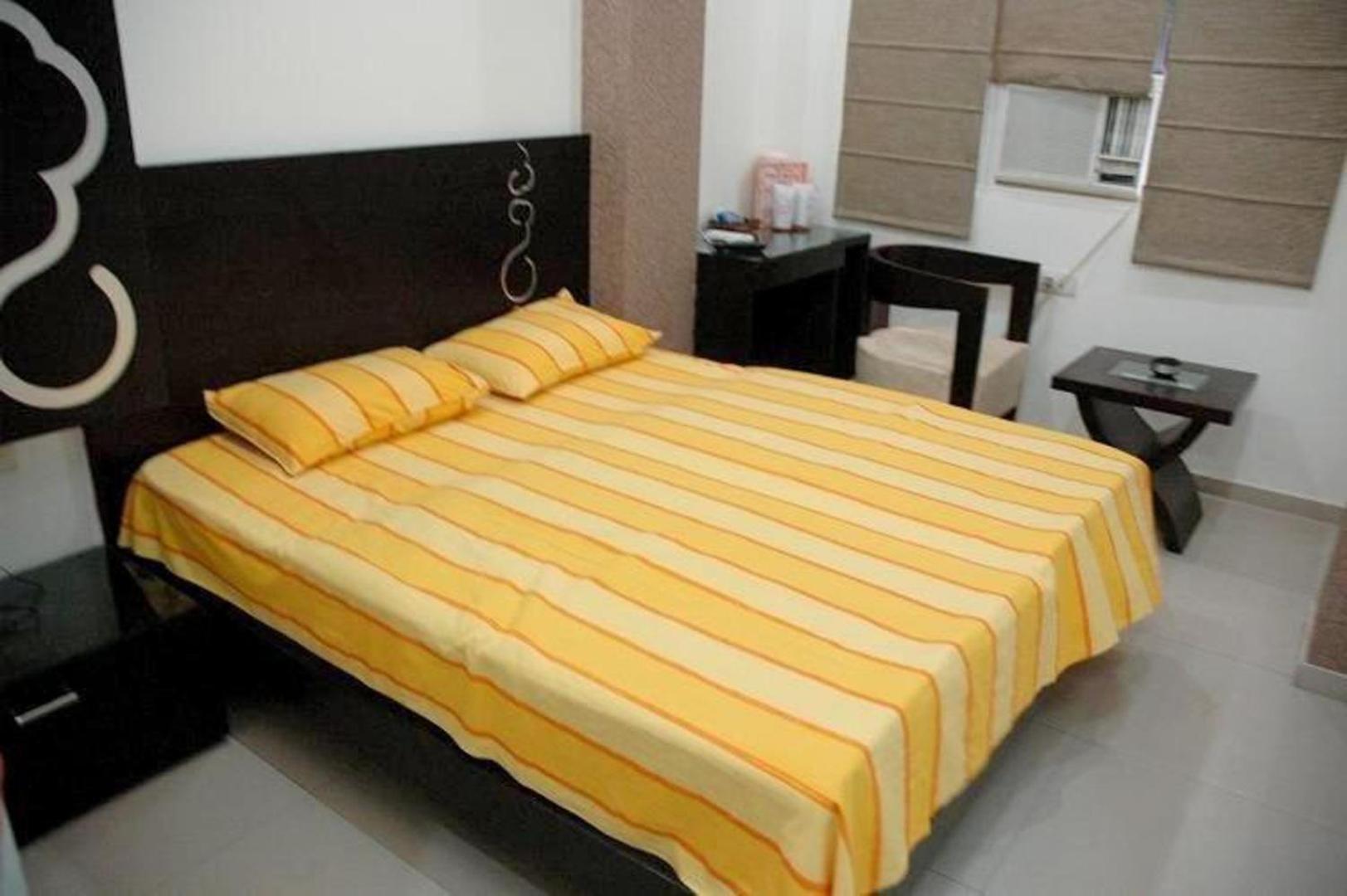 Hotel Chanchal Continental - 02 Mins From New Delhi Railway Station Exteriör bild
