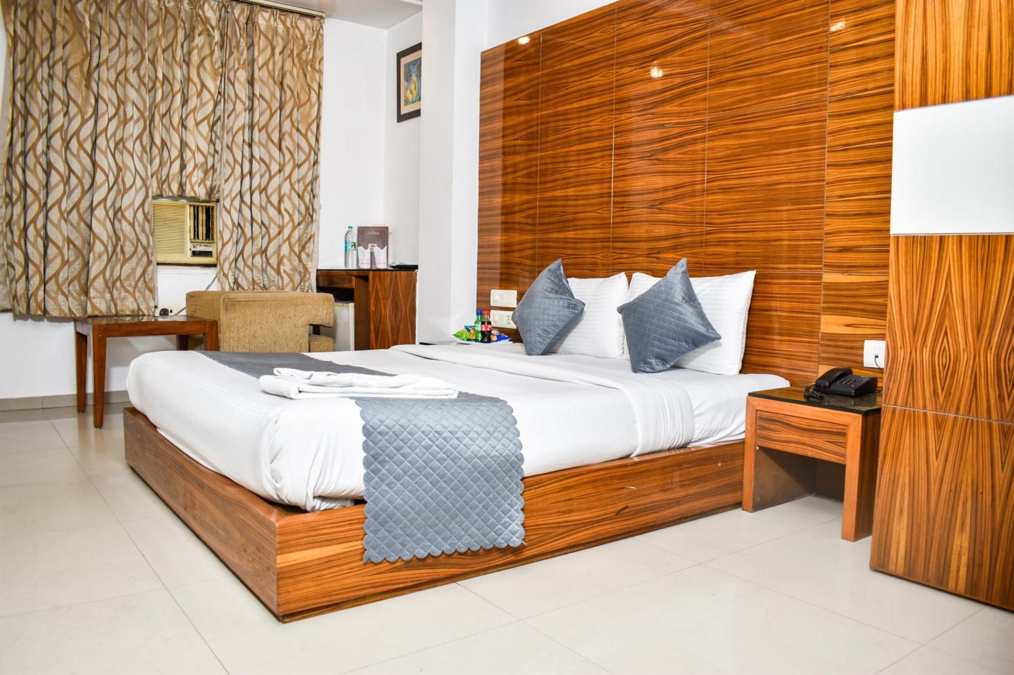 Hotel Chanchal Continental - 02 Mins From New Delhi Railway Station Exteriör bild