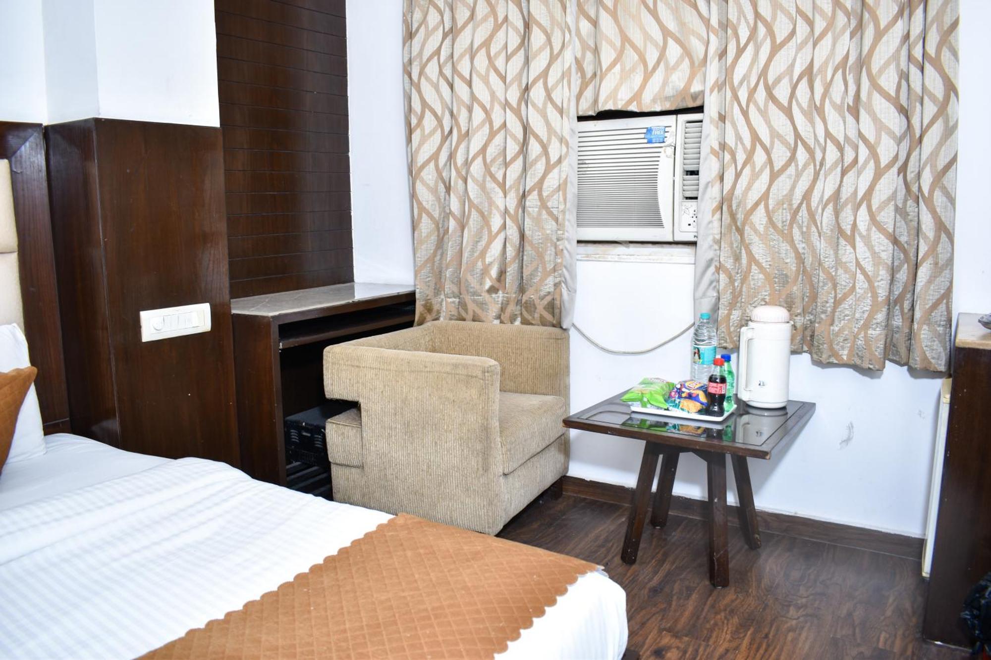 Hotel Chanchal Continental - 02 Mins From New Delhi Railway Station Exteriör bild