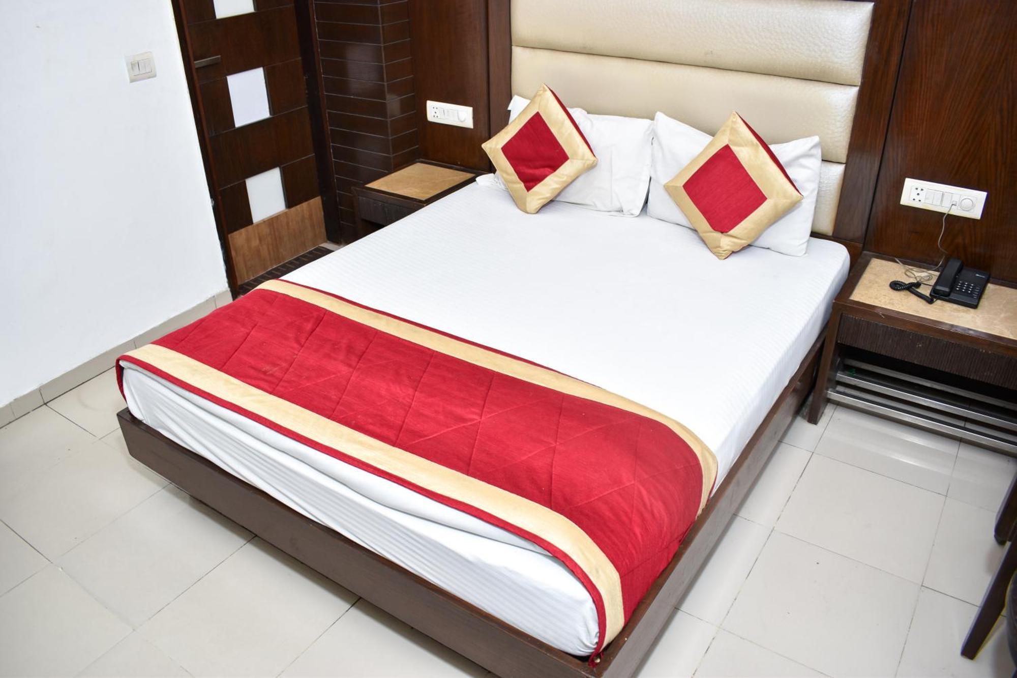 Hotel Chanchal Continental - 02 Mins From New Delhi Railway Station Exteriör bild
