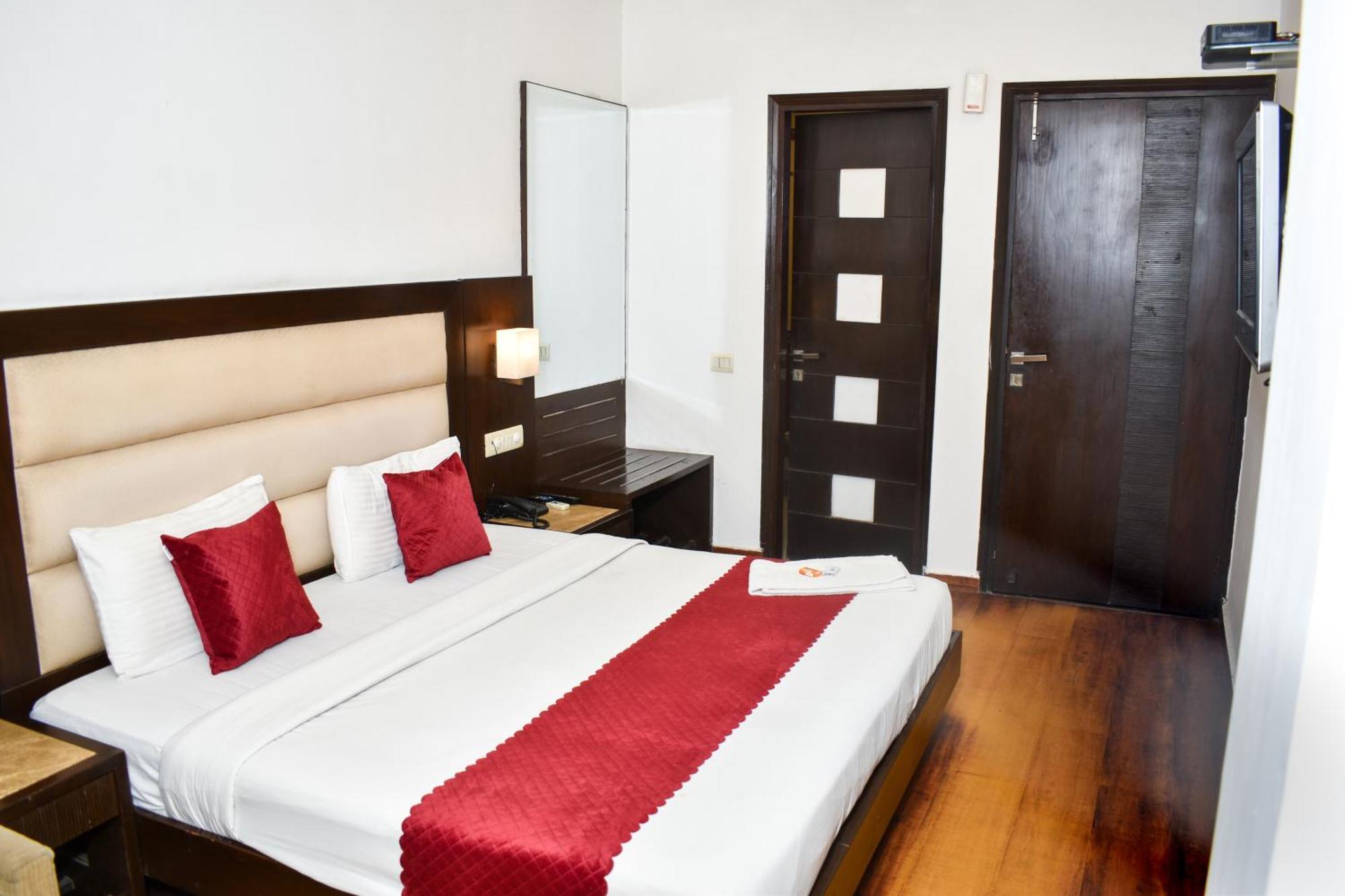 Hotel Chanchal Continental - 02 Mins From New Delhi Railway Station Exteriör bild