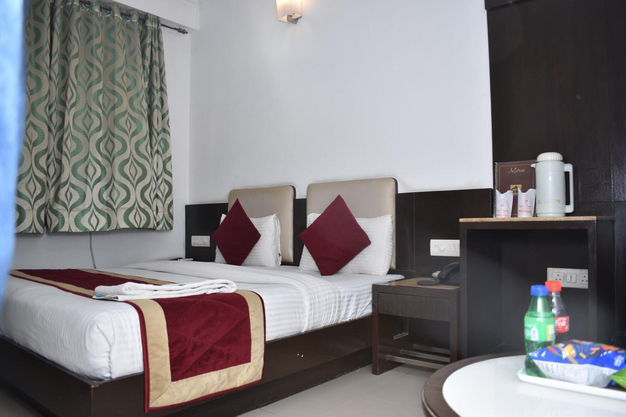 Hotel Chanchal Continental - 02 Mins From New Delhi Railway Station Exteriör bild