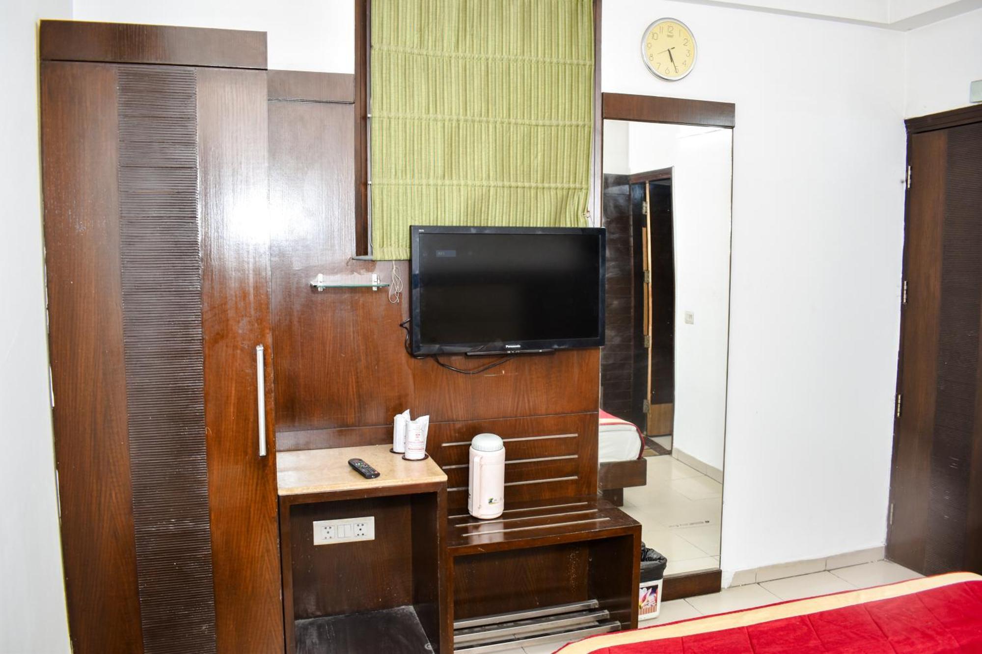 Hotel Chanchal Continental - 02 Mins From New Delhi Railway Station Exteriör bild