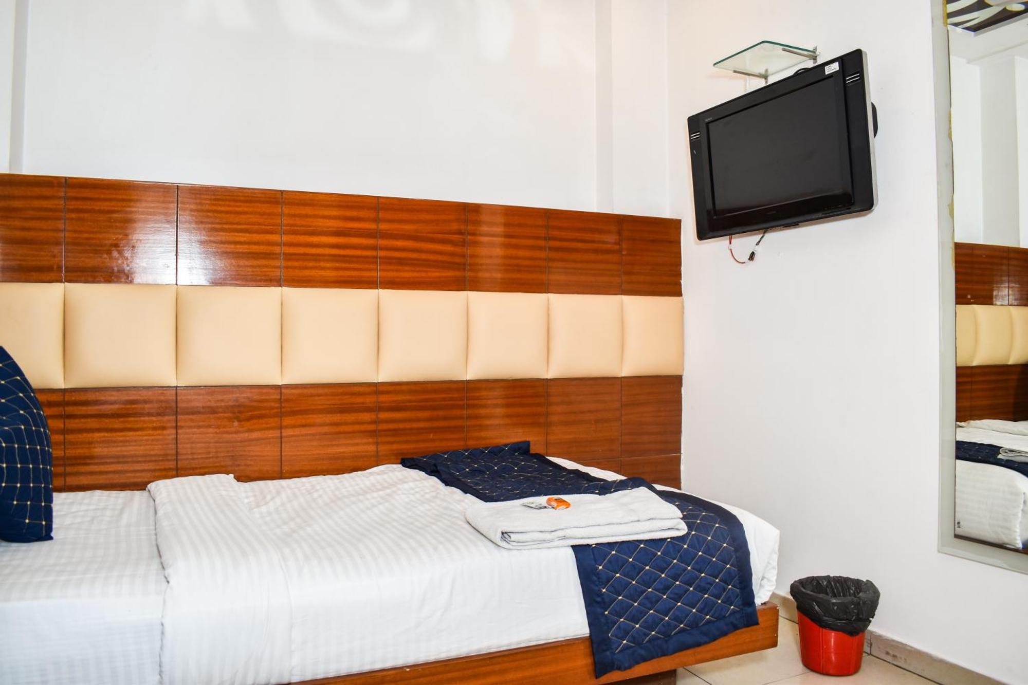 Hotel Chanchal Continental - 02 Mins From New Delhi Railway Station Exteriör bild