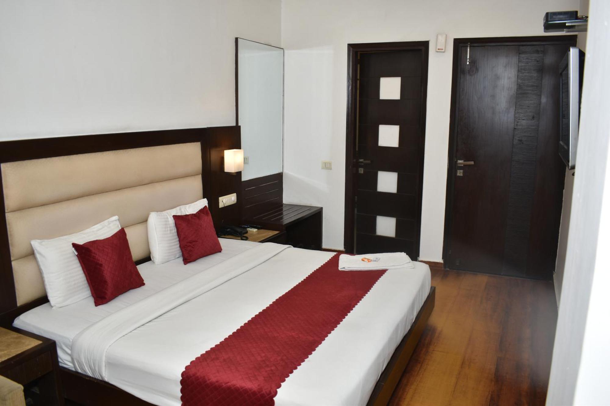 Hotel Chanchal Continental - 02 Mins From New Delhi Railway Station Exteriör bild