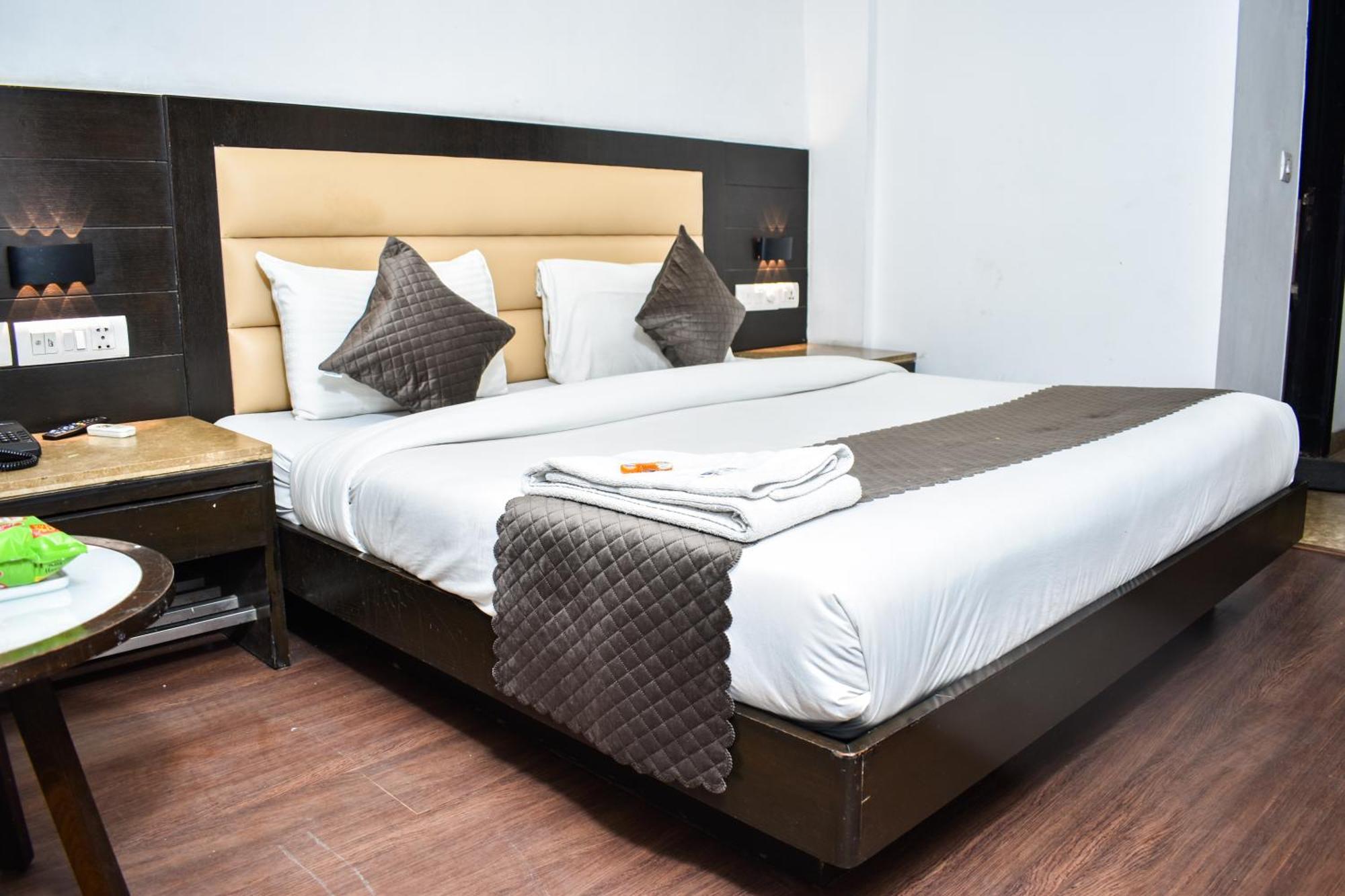 Hotel Chanchal Continental - 02 Mins From New Delhi Railway Station Exteriör bild