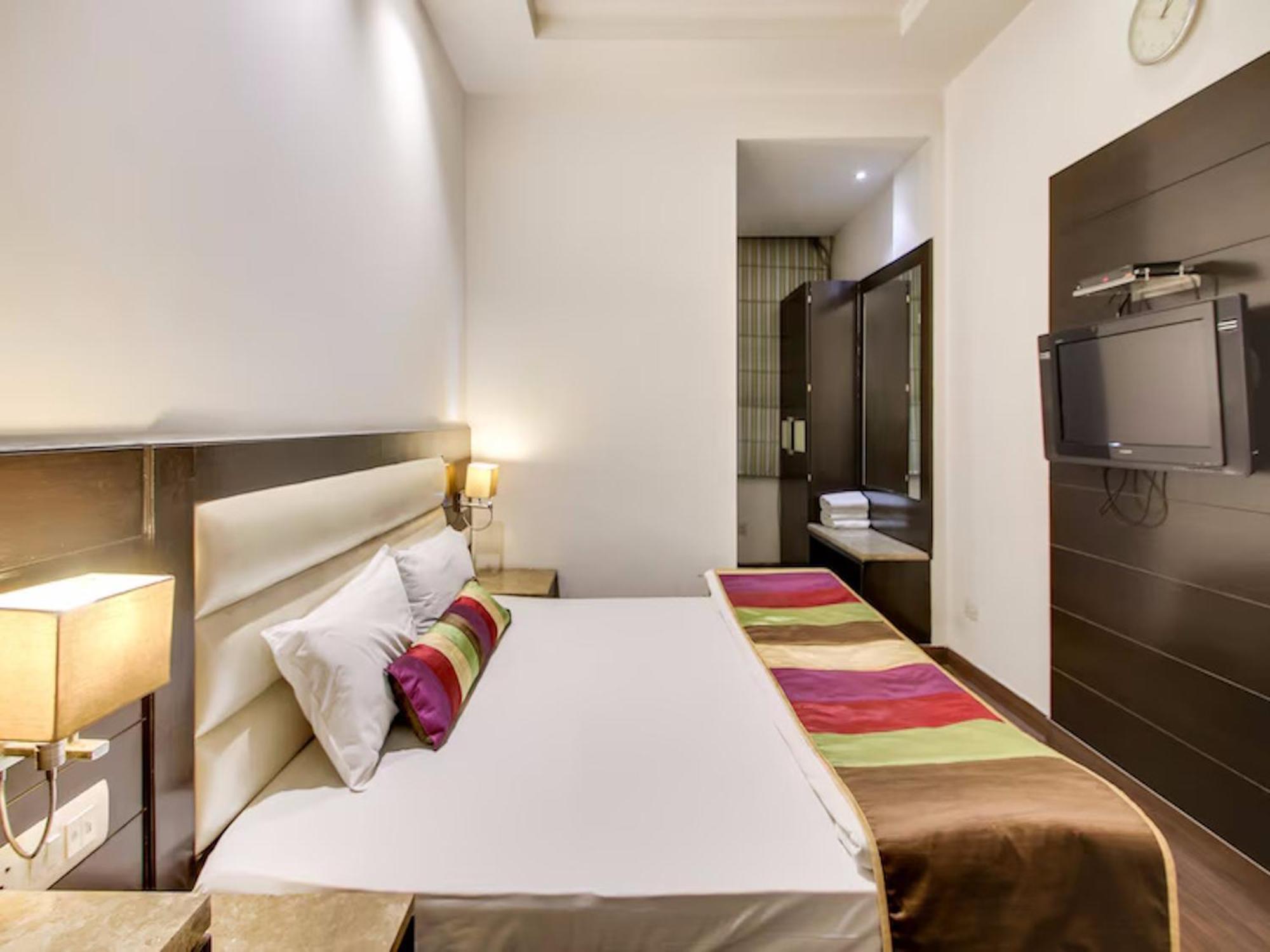 Hotel Chanchal Continental - 02 Mins From New Delhi Railway Station Exteriör bild