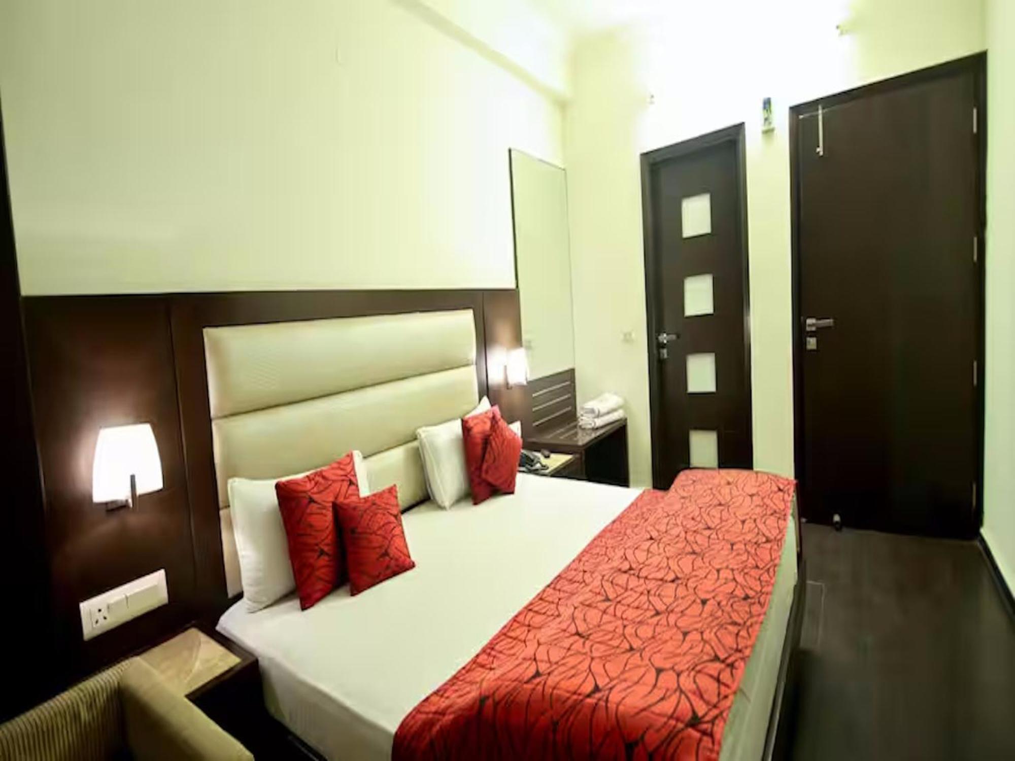 Hotel Chanchal Continental - 02 Mins From New Delhi Railway Station Exteriör bild
