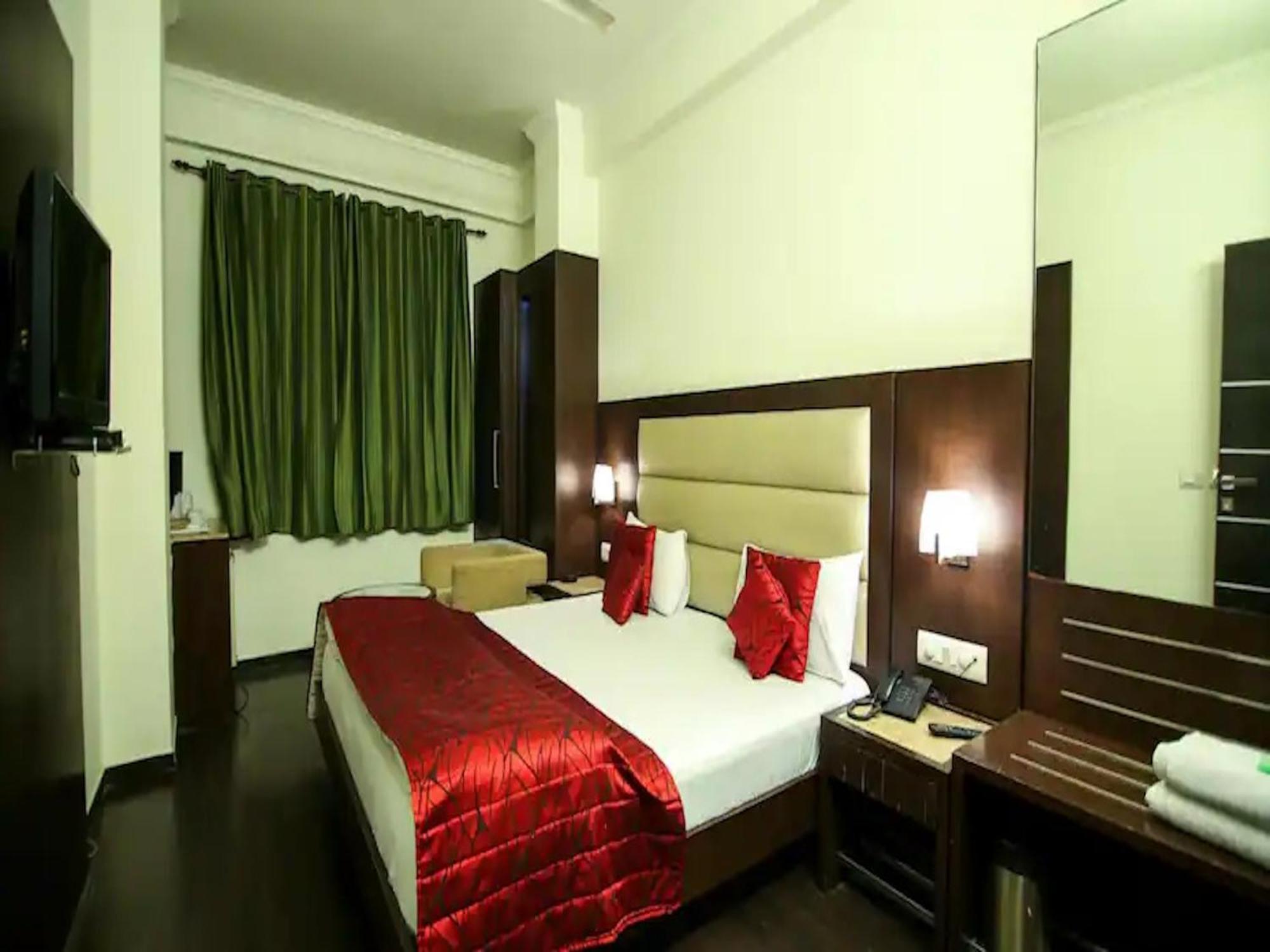 Hotel Chanchal Continental - 02 Mins From New Delhi Railway Station Exteriör bild